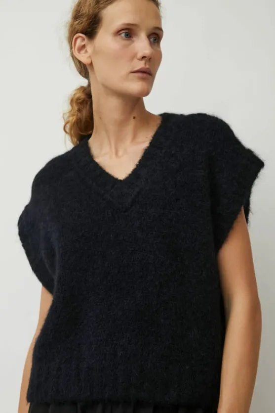 Yume Vest in Black^No.6 Store Clearance